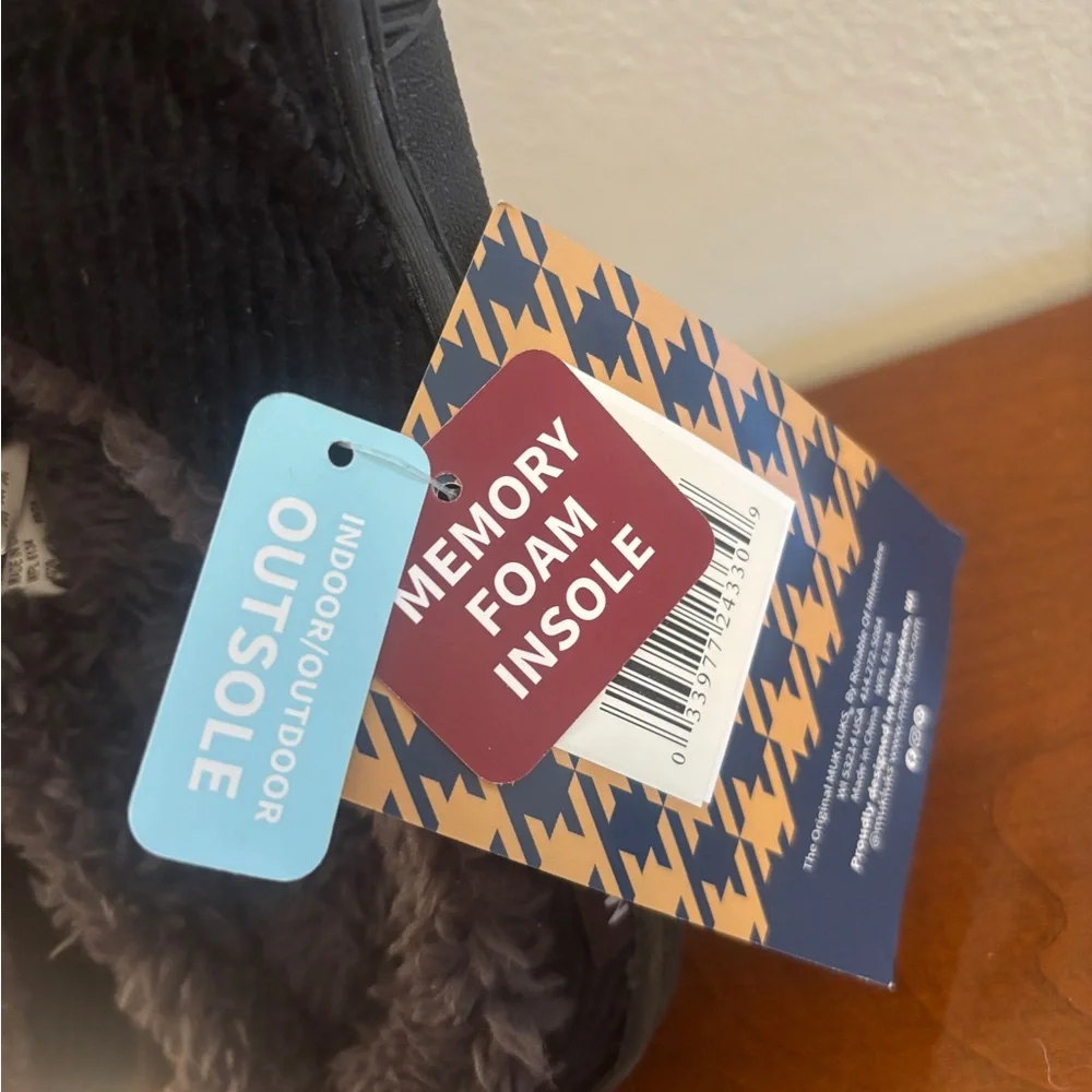 NWT Muk Luks Men's Corduroy Slippers